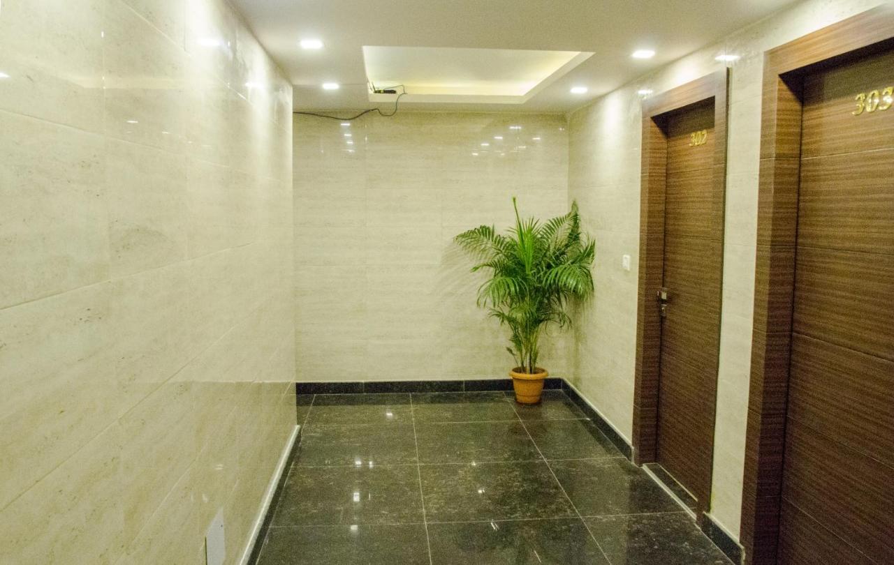 Hotel Pawan Plaza Near Sir Ganga Ram Hospital Delhi  Bagian luar foto