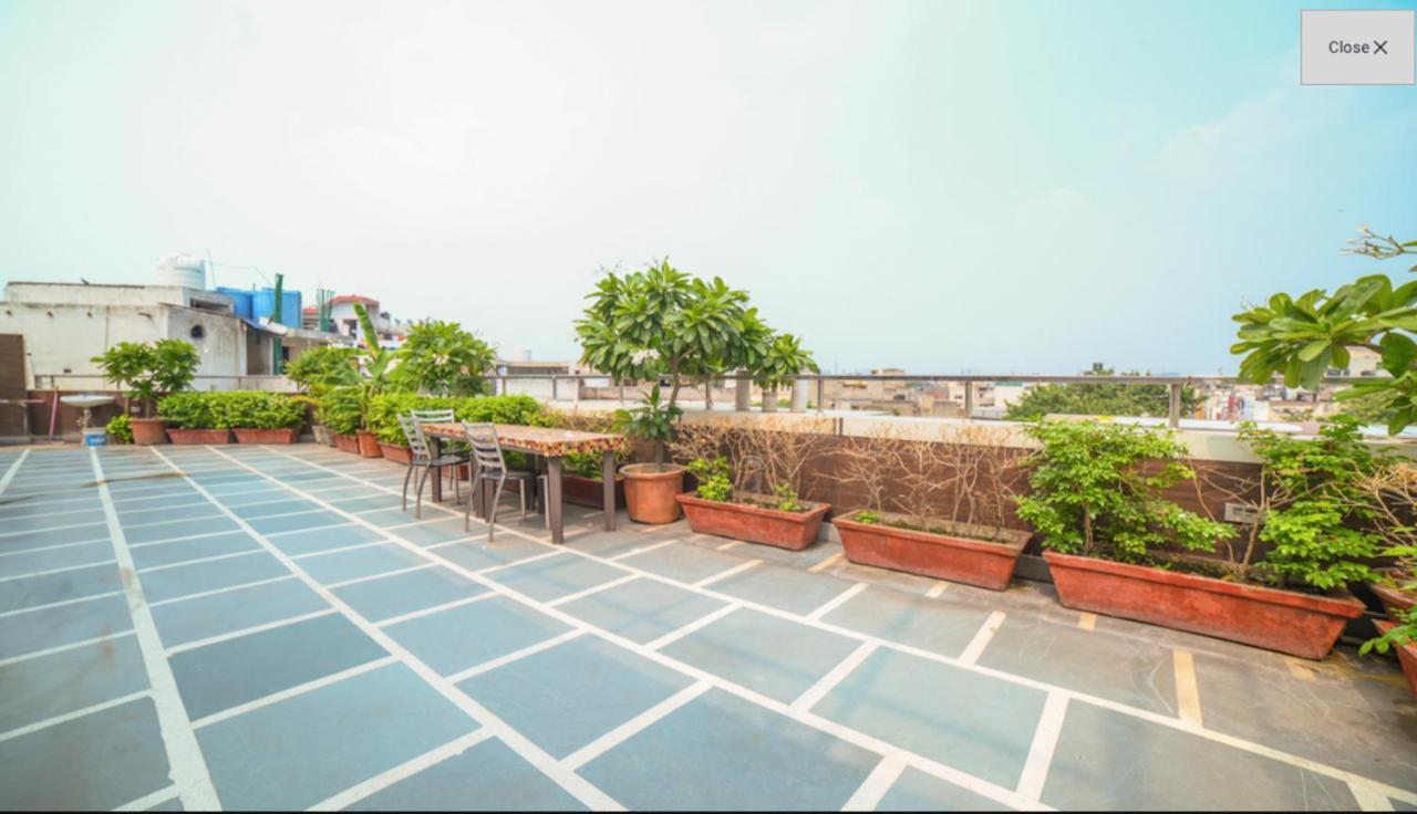 Hotel Pawan Plaza Near Sir Ganga Ram Hospital Delhi  Bagian luar foto