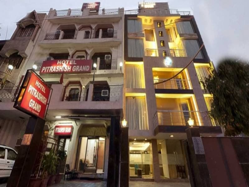 Hotel Pawan Plaza Near Sir Ganga Ram Hospital Delhi  Bagian luar foto