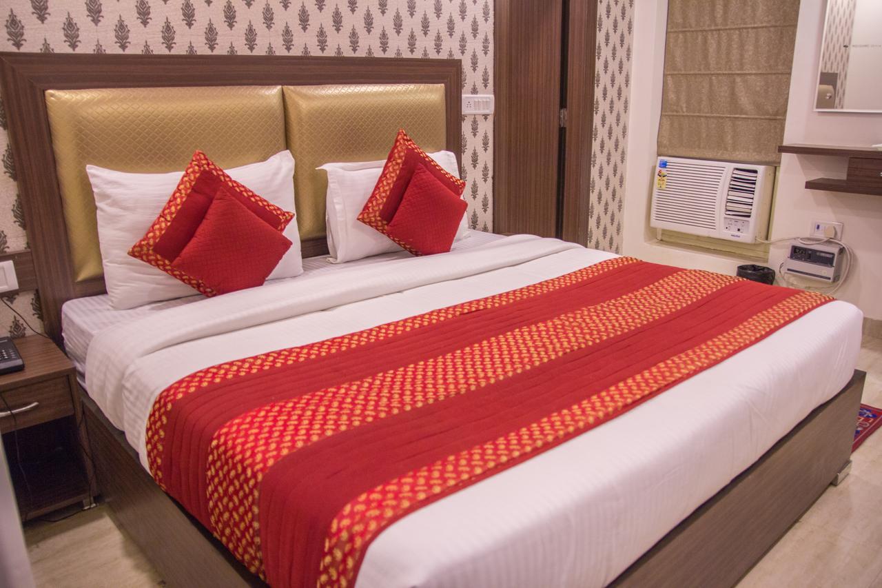 Hotel Pawan Plaza Near Sir Ganga Ram Hospital Delhi  Bagian luar foto